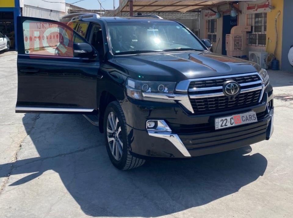 تۆیۆتا لاند کروزەر